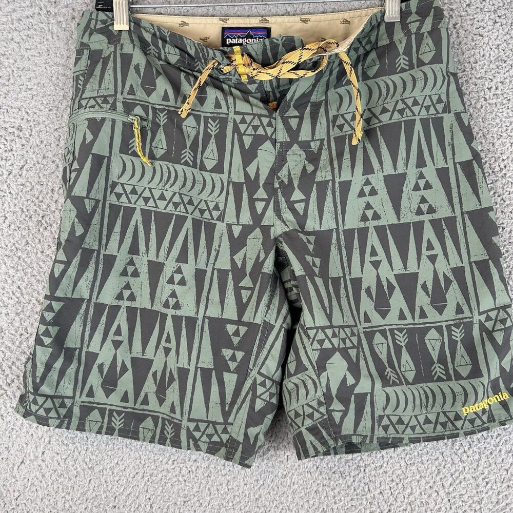 Patagonia Men’s Green & Black Geometric Swim Trunks